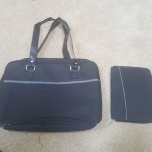 2 piece black zippered cushioned bag w matching